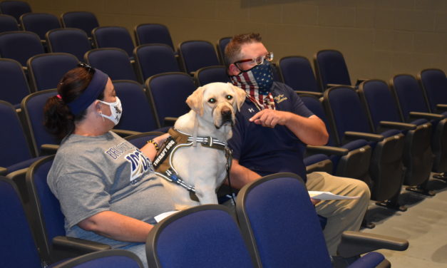 School goes to the dog: Frankie, a therapy dog