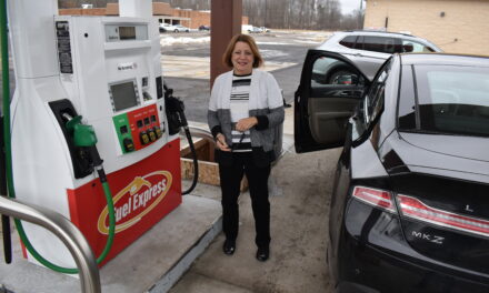 Customers salute gas station reopening